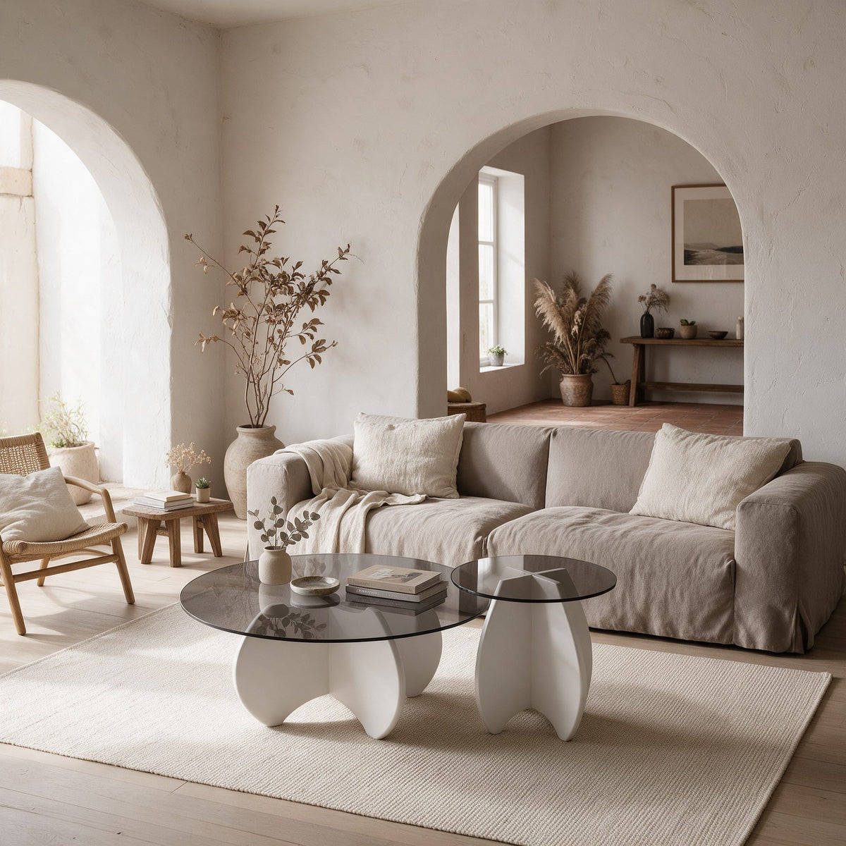 Table basse gigogne Calice teinte Blanc, mise en situation dans un salon