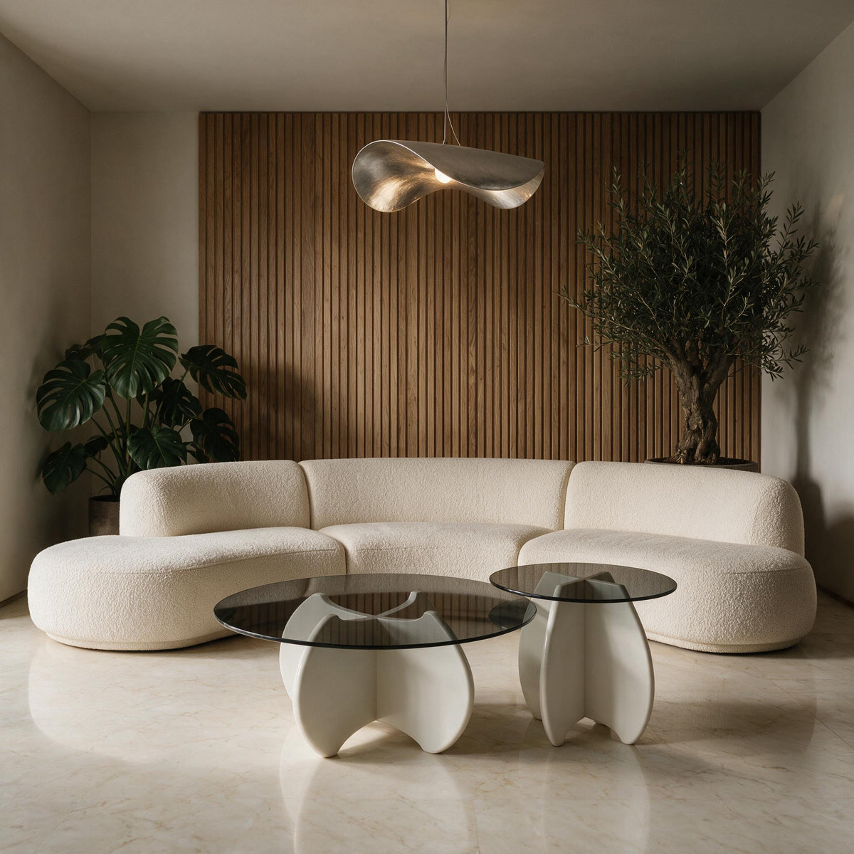 Table basse gigogne Calice blanc laqué, salon contemporain mur à lattes