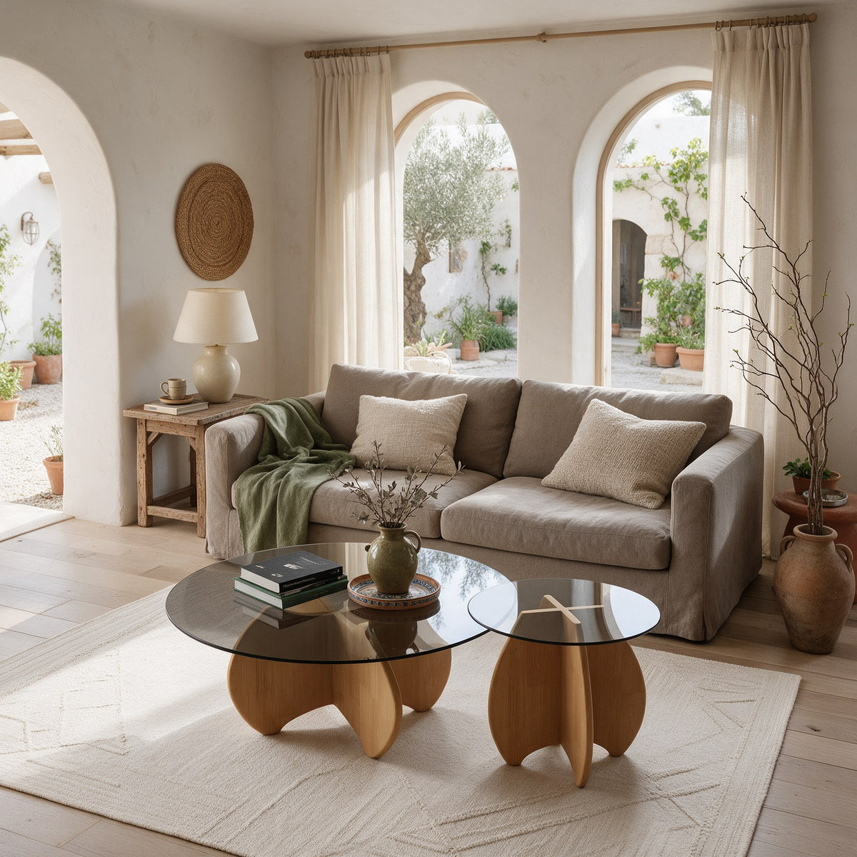Table basse gigogne Calice teinte Naturel, mise en situation dans un second salon
