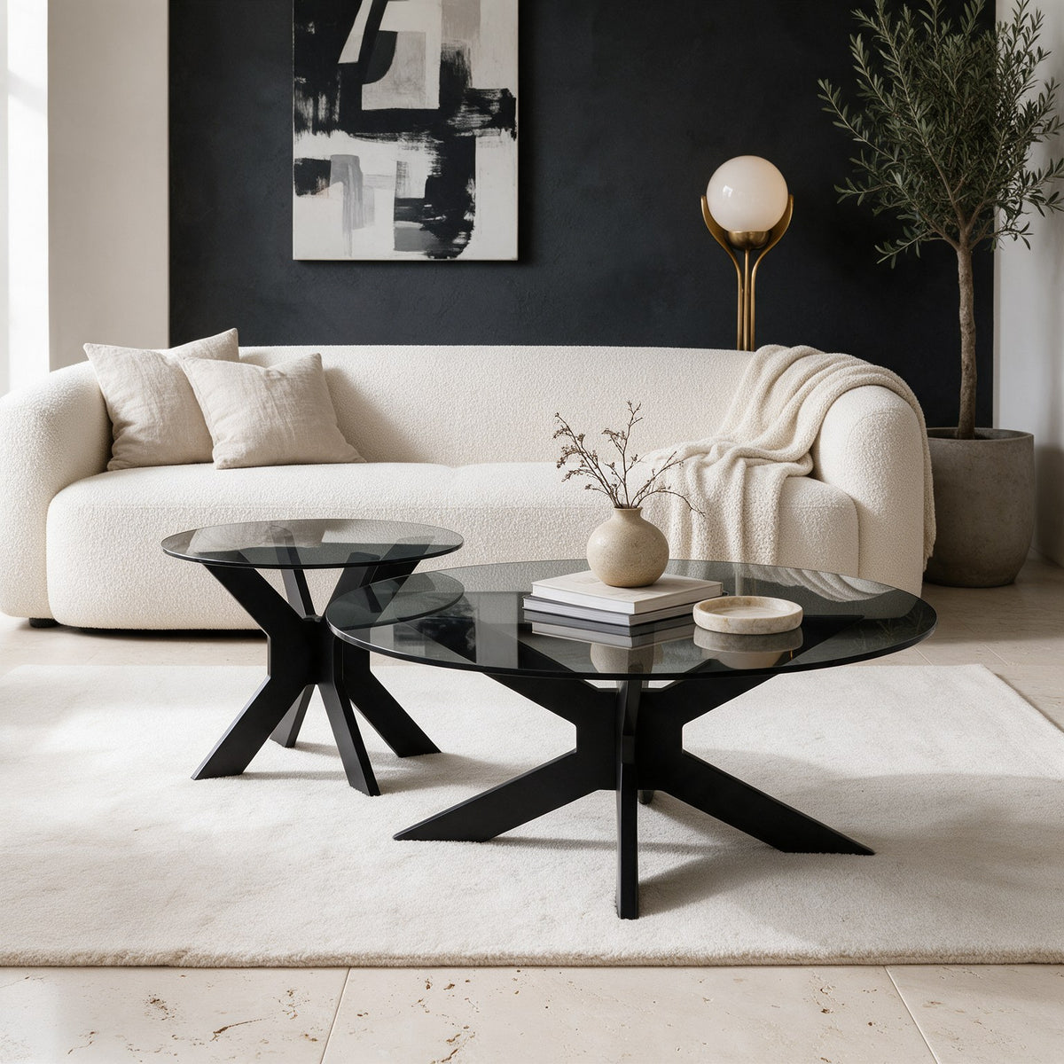 Table basse gigogne Comète teinte Noir, mise en situation dans un salon