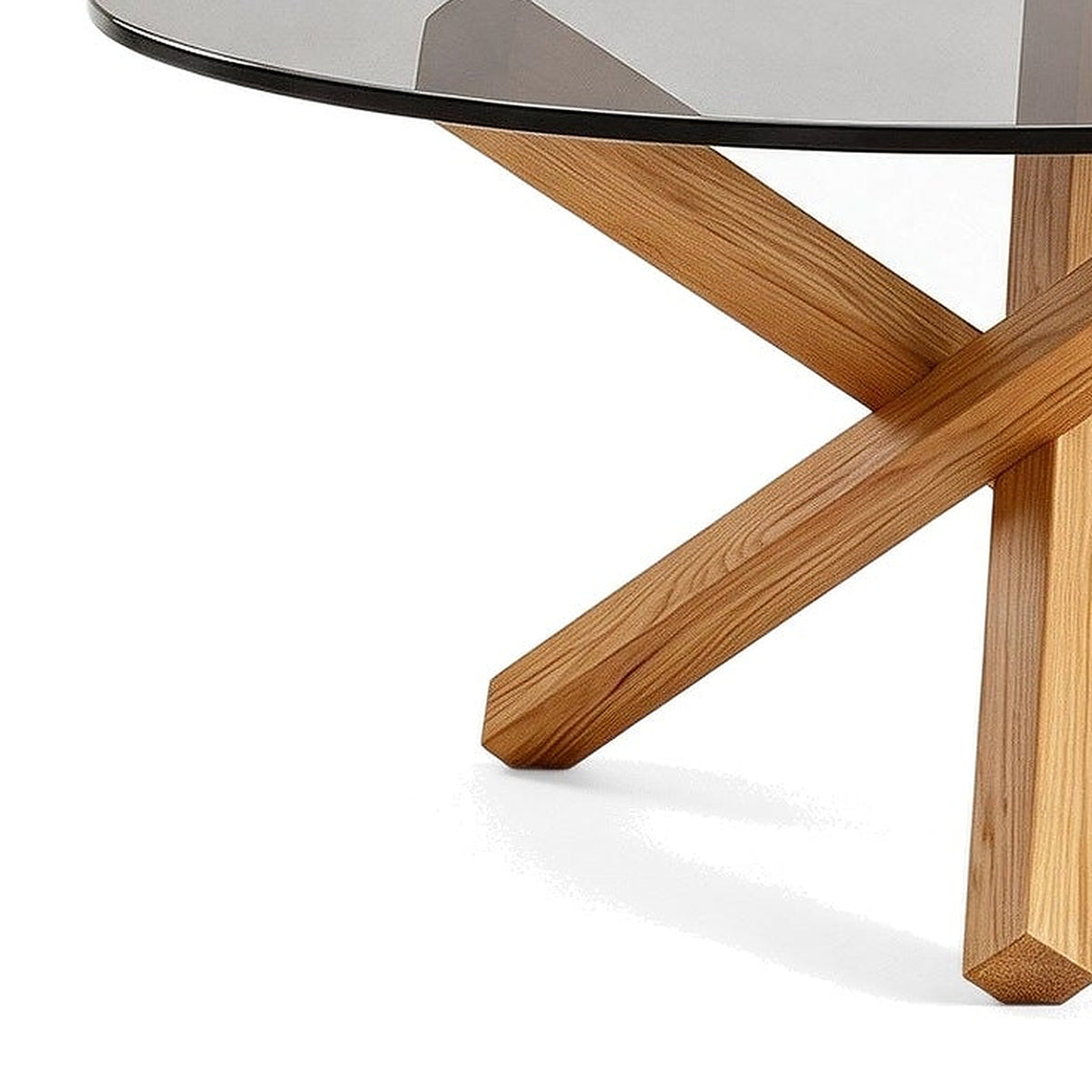 Table basse ronde Croisée teinte Naturel, vue de détail du plateau en verre et du piètement